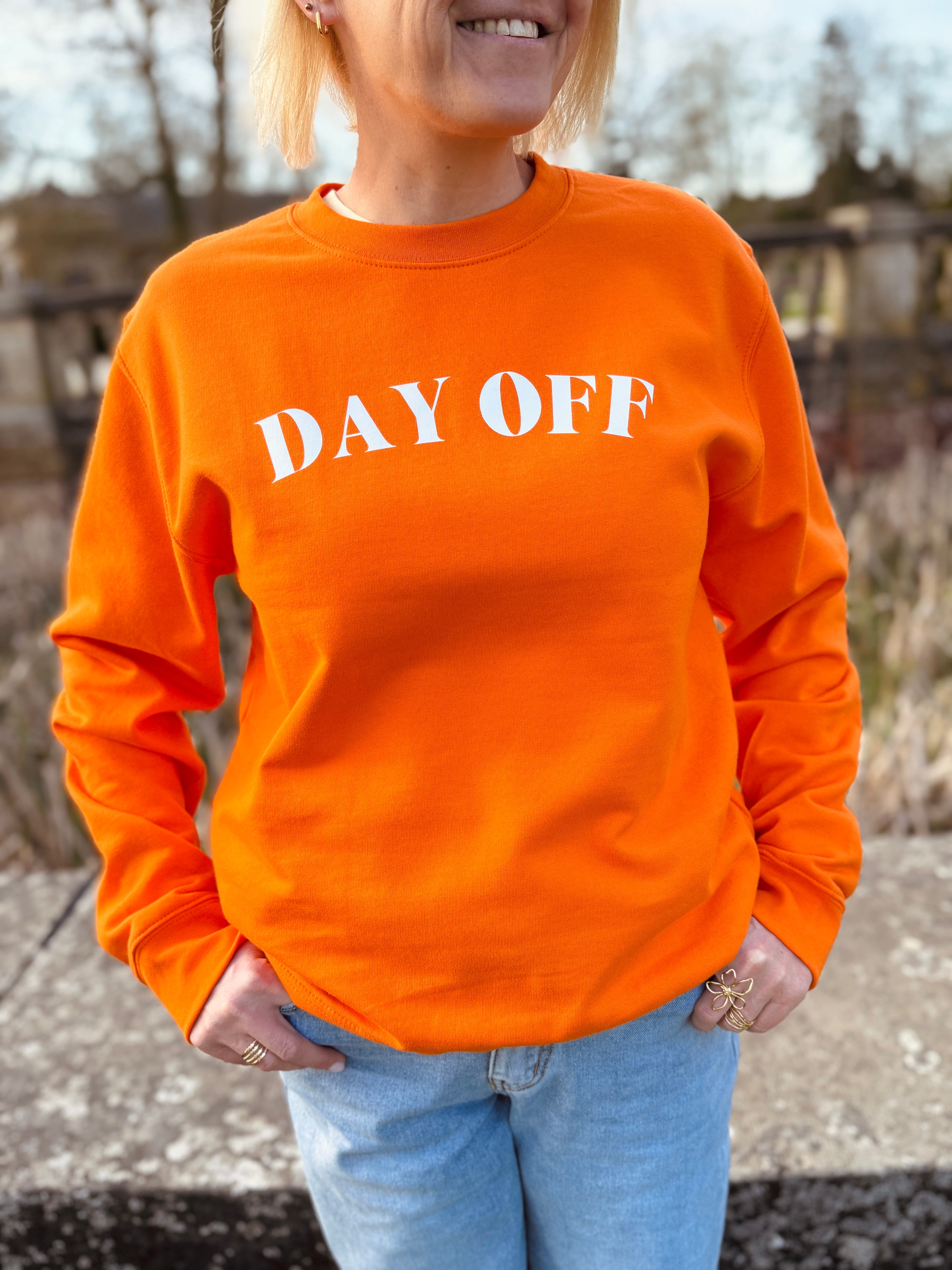 Sweat DAY OFF orange