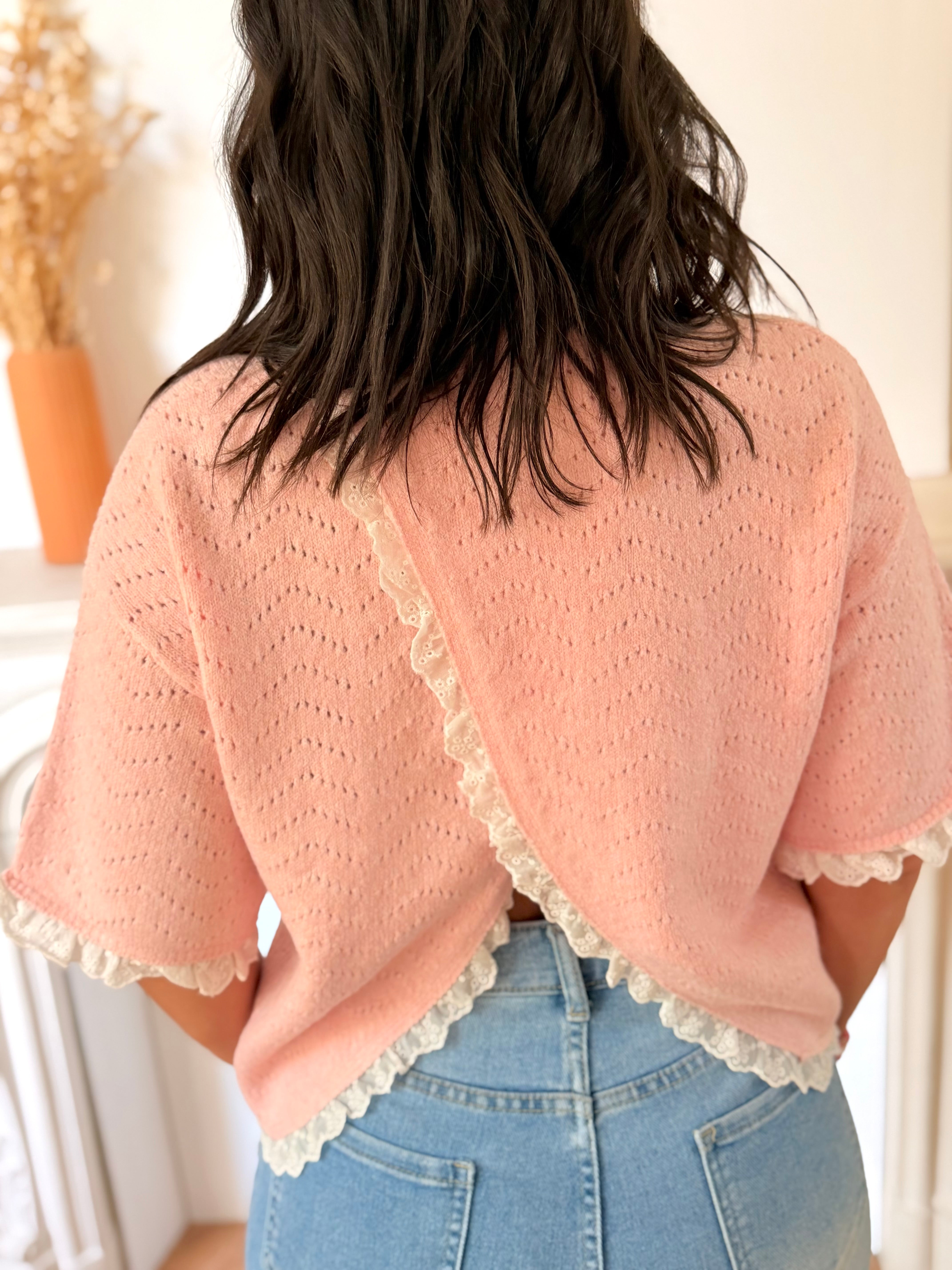 Pull CAMILLE rose avec broderie anglaise