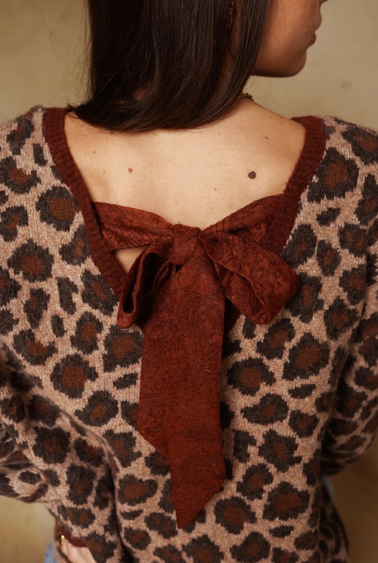 Pull ROMY léopard et noeud bordeaux