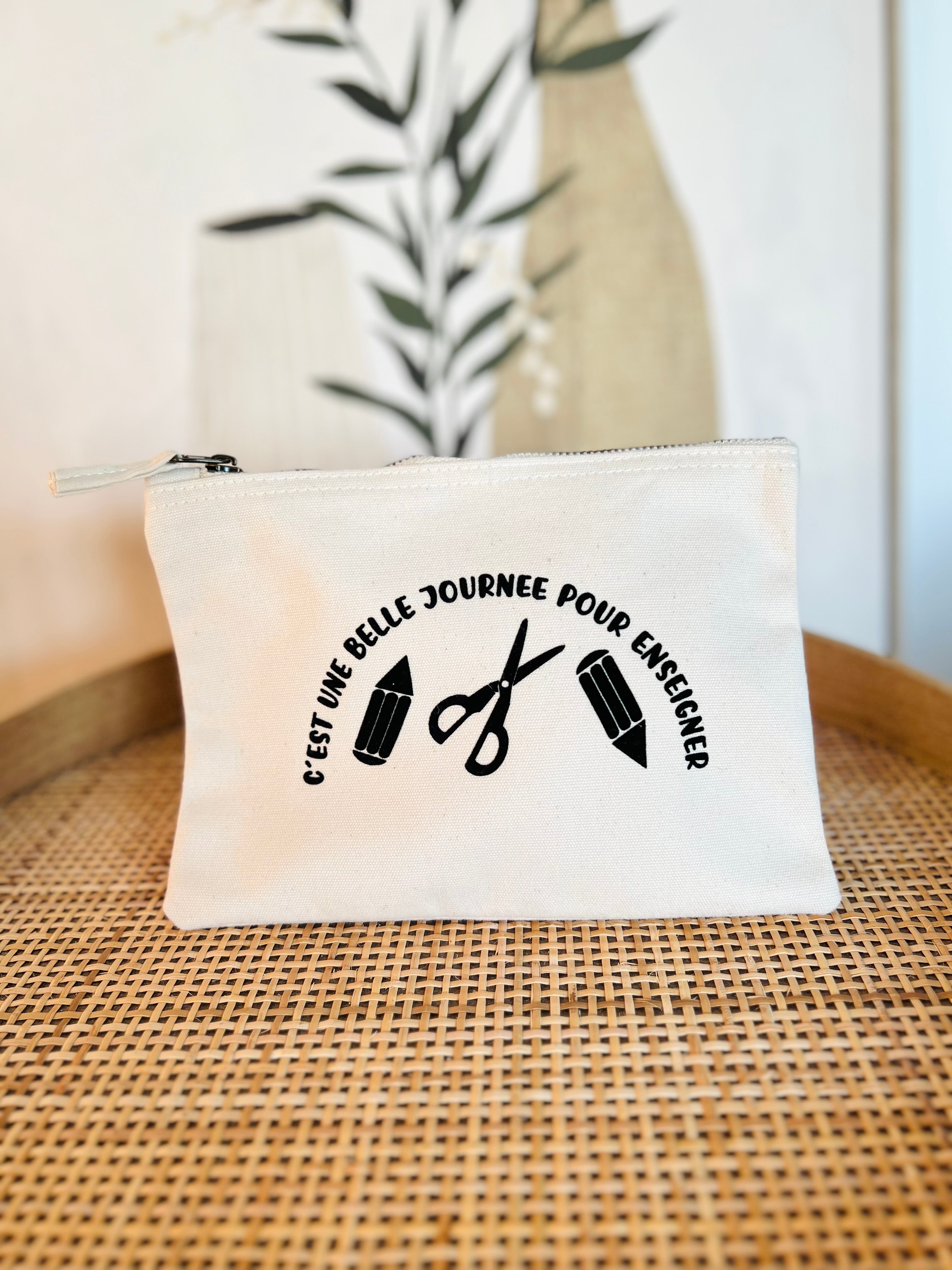 Pochette C'EST UNE BELLE JOURNEE POUR ENSEIGNER (3couleurs)