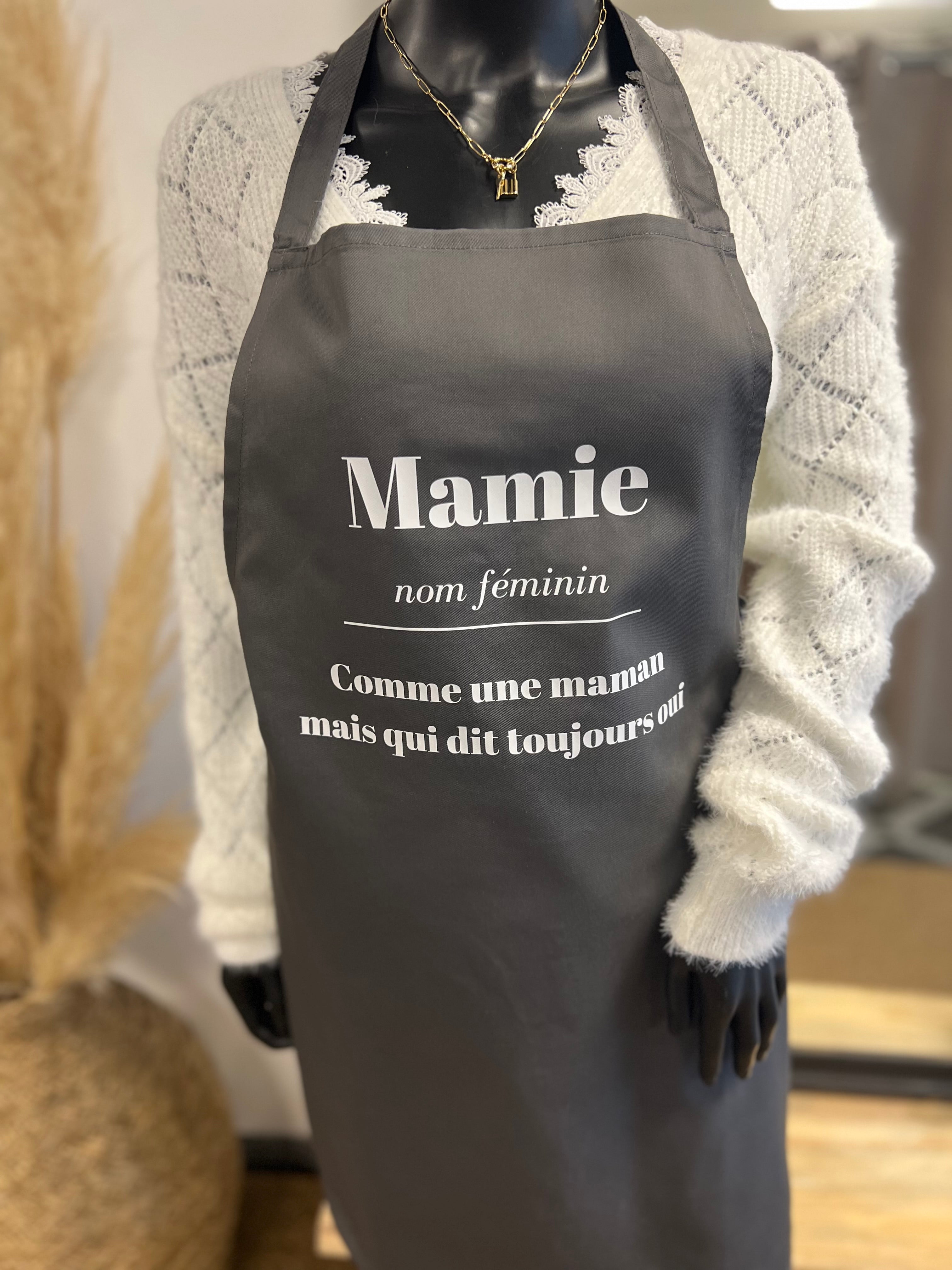 Oma-Schürze wie eine Mutter, die aber immer ja sagt
