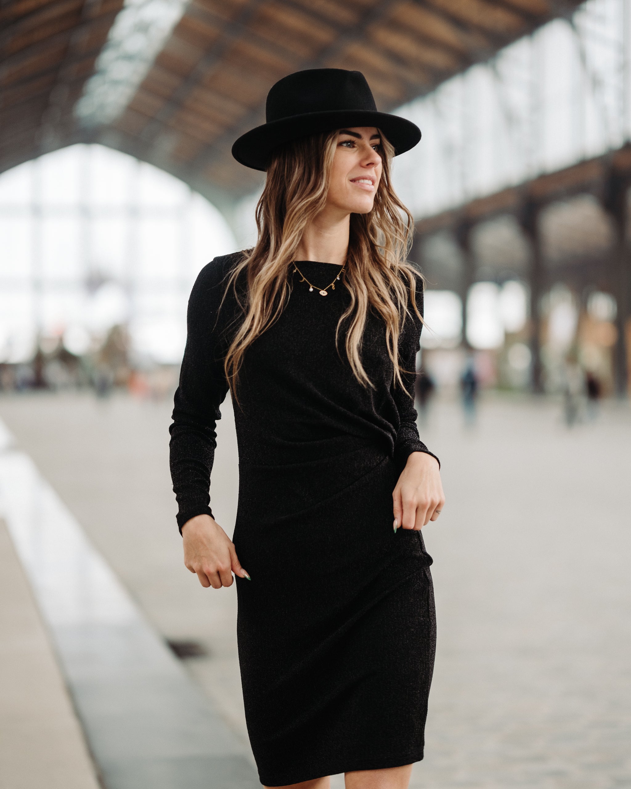 Schwarzes GLITZER-Kleid