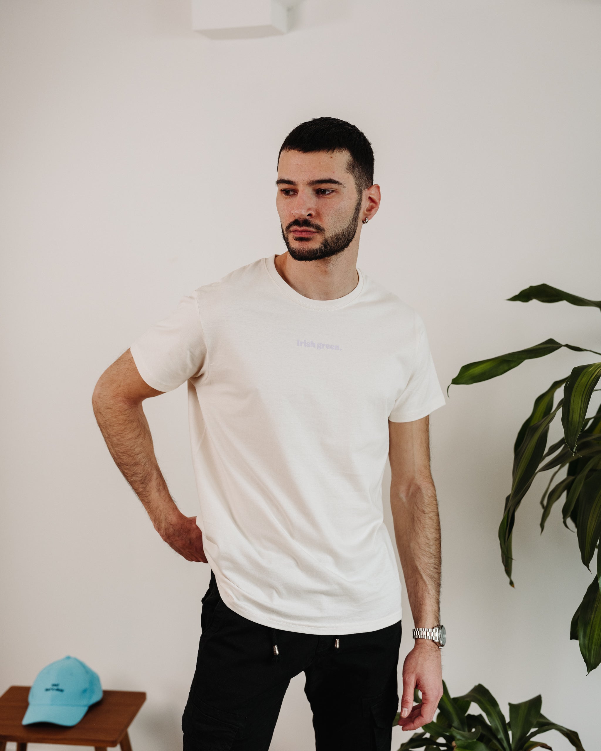 BE COOL BE KIND elfenbeinfarbenes Unisex-T-Shirt