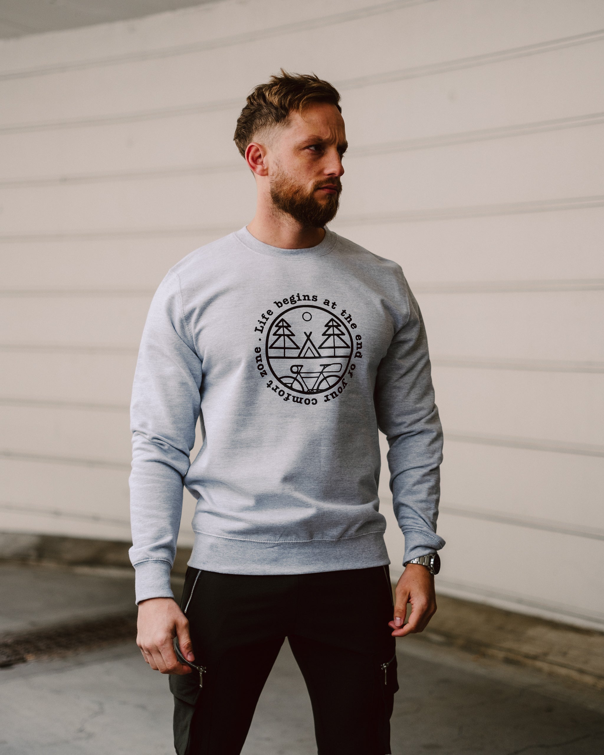 HET LEVEN BEGINT AAN HET EINDE VAN JE COMFORT ZONE-sweatshirt