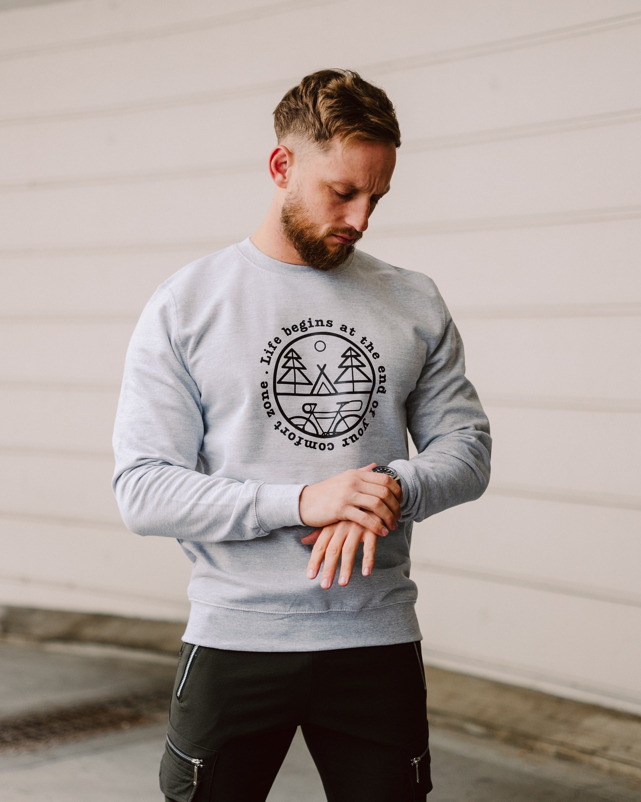DAS LEBEN BEGINNT AM ENDE IHRES COMFORT ZONE-Sweatshirts