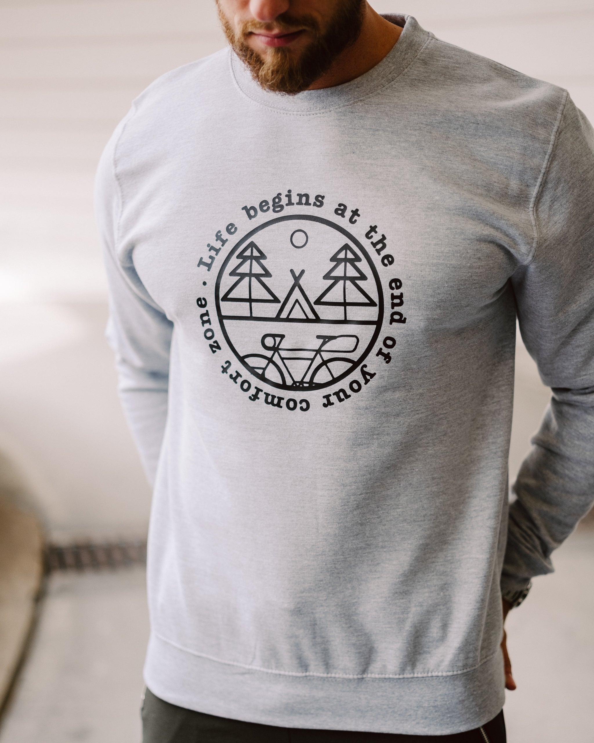 DAS LEBEN BEGINNT AM ENDE IHRES COMFORT ZONE-Sweatshirts