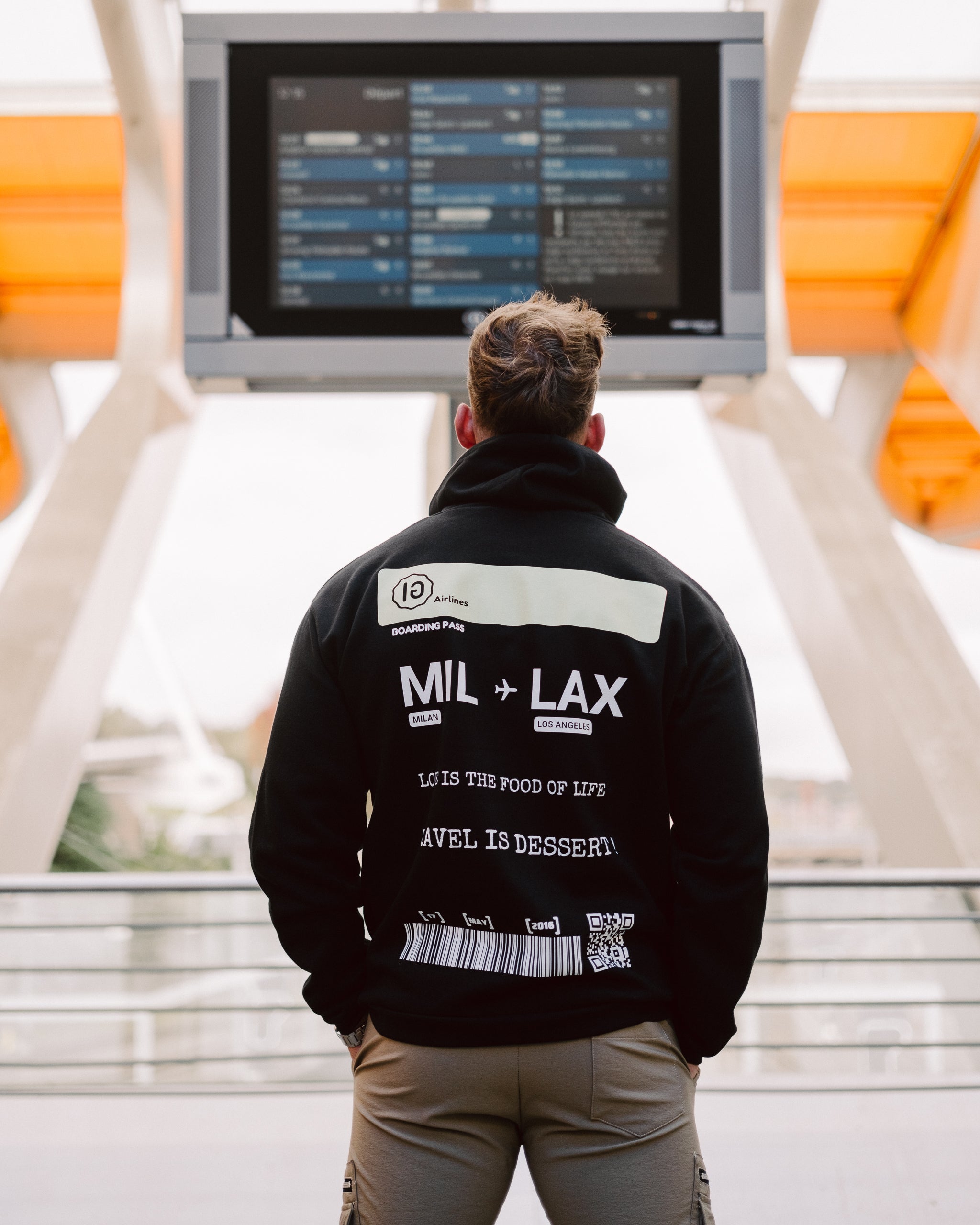 BOARDING PASS schwarzes Kapuzenpullover zum Personalisieren