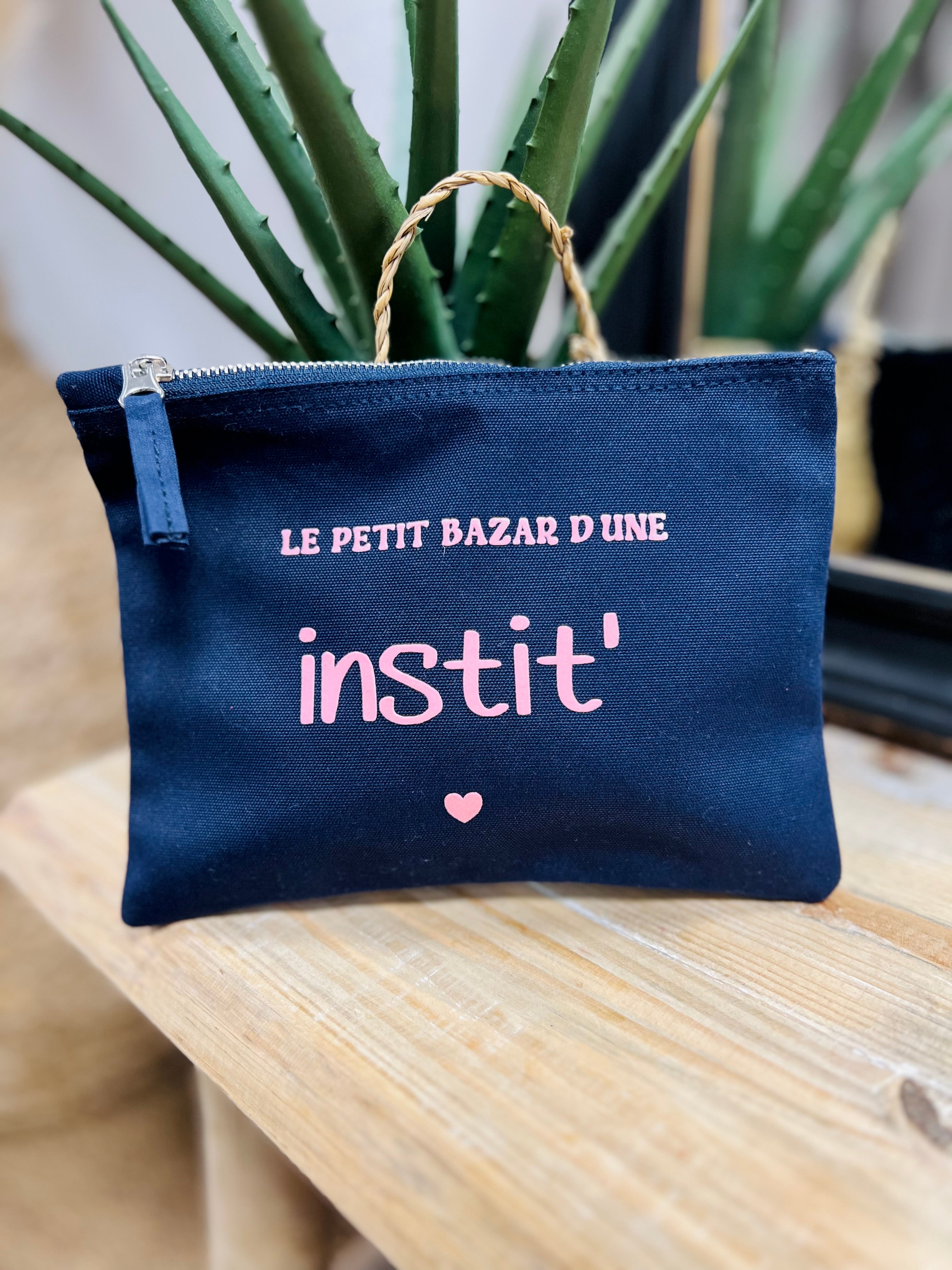 Pochette LE PETIT BAZAR D'UNE INSTIT' (3 couleurs)