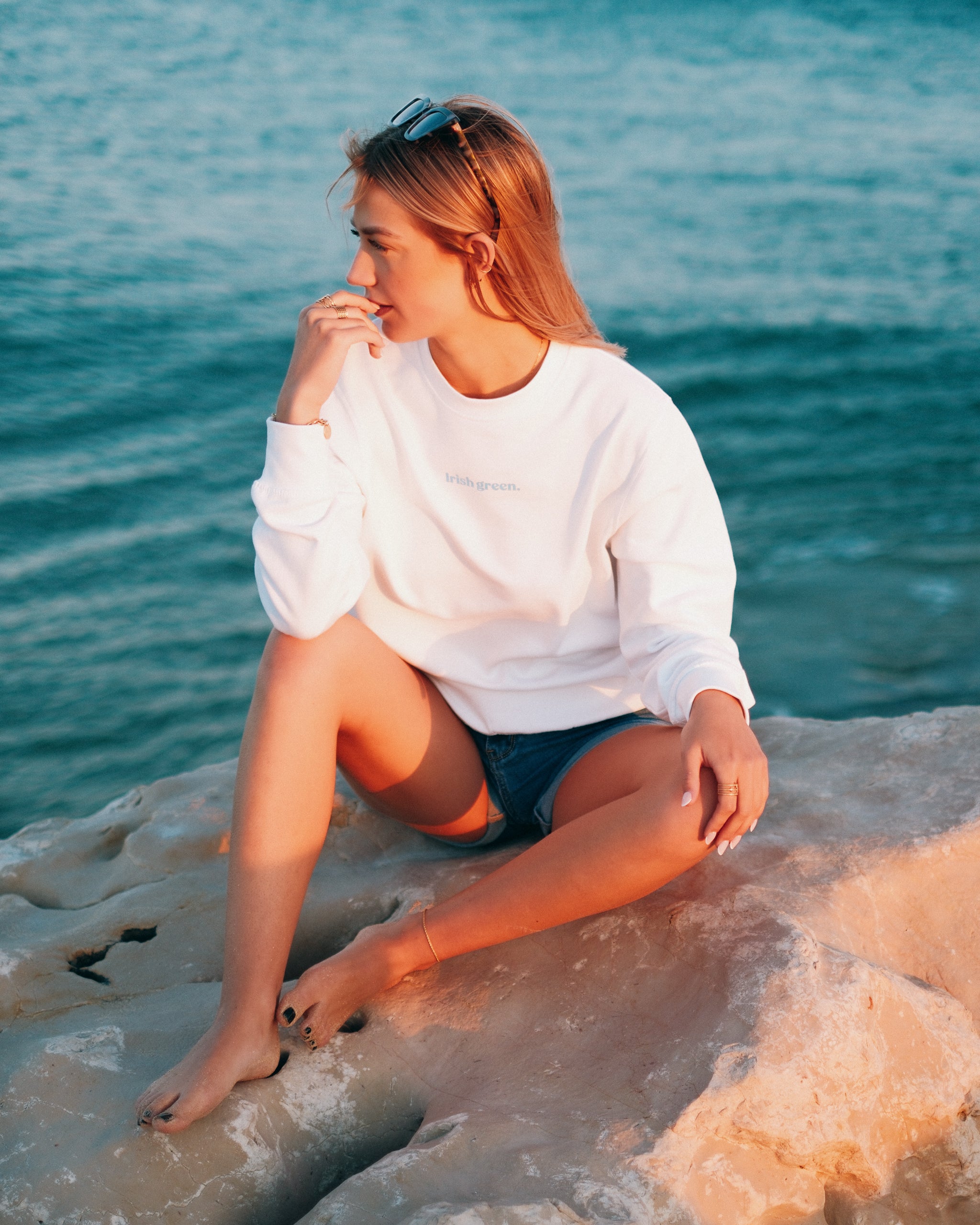 WAVES-sweatshirt