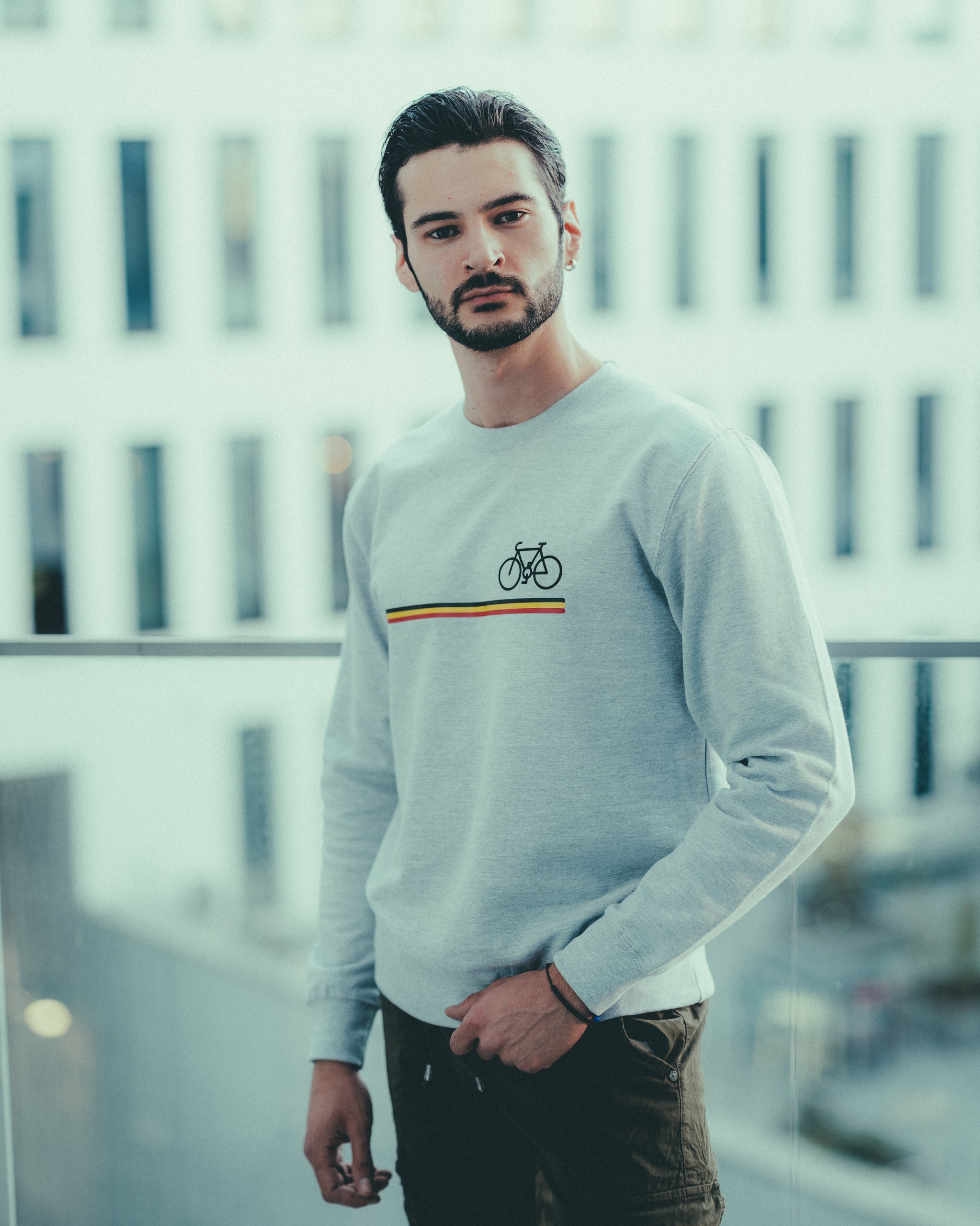 Graues BIKE-Sweatshirt