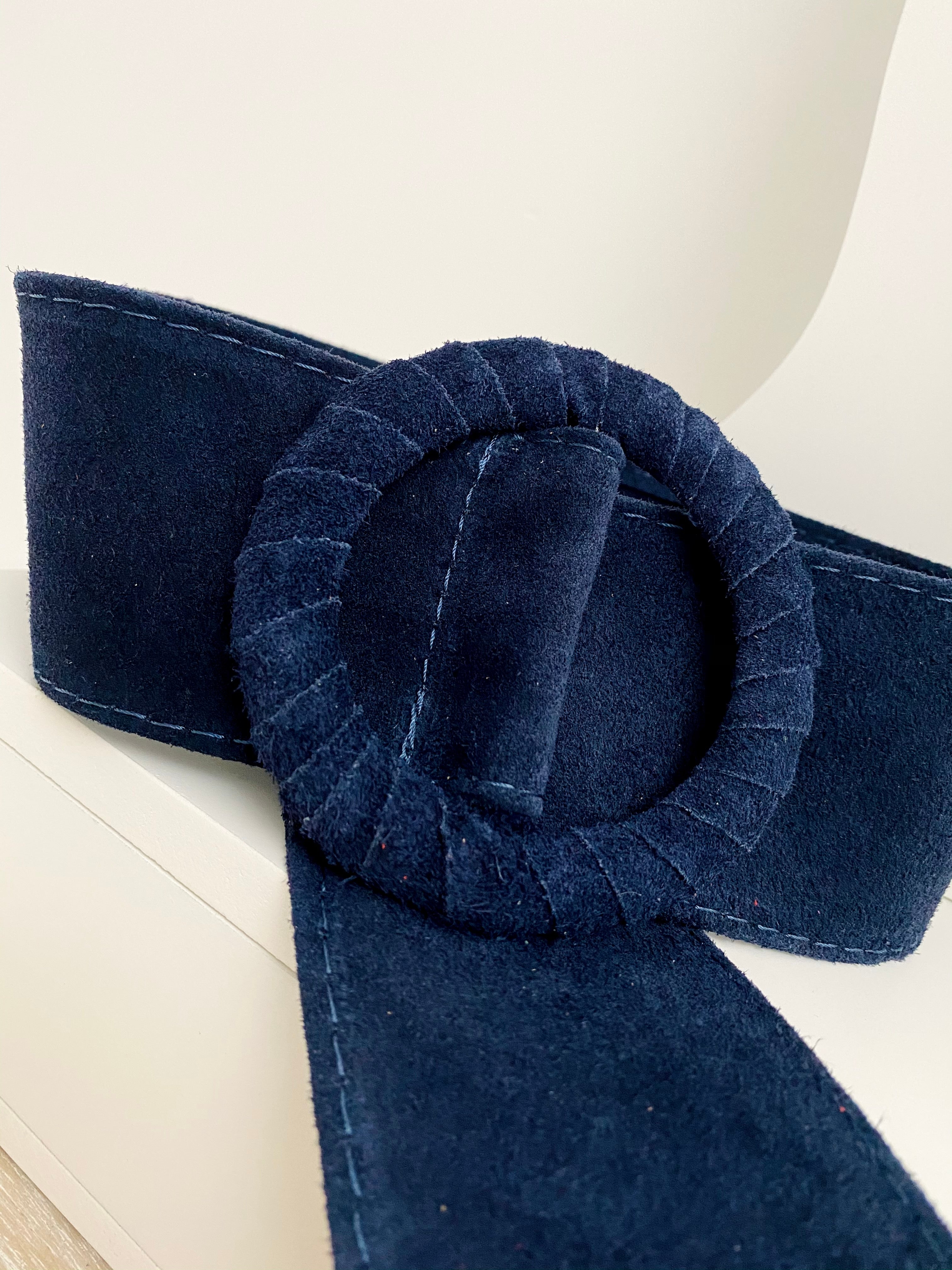 Ceinture en cuir bleu marine