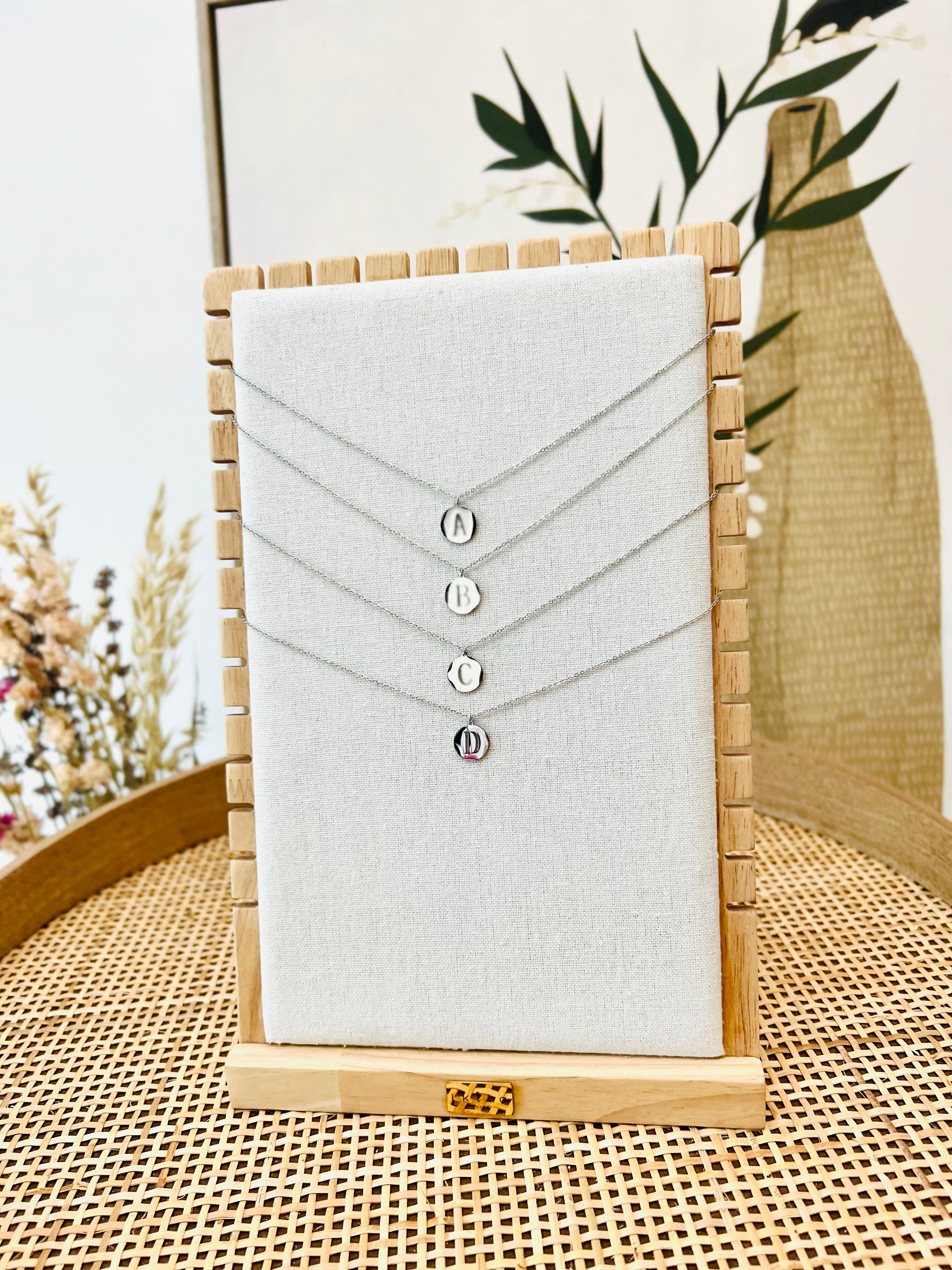 Collier INITIALE argenté