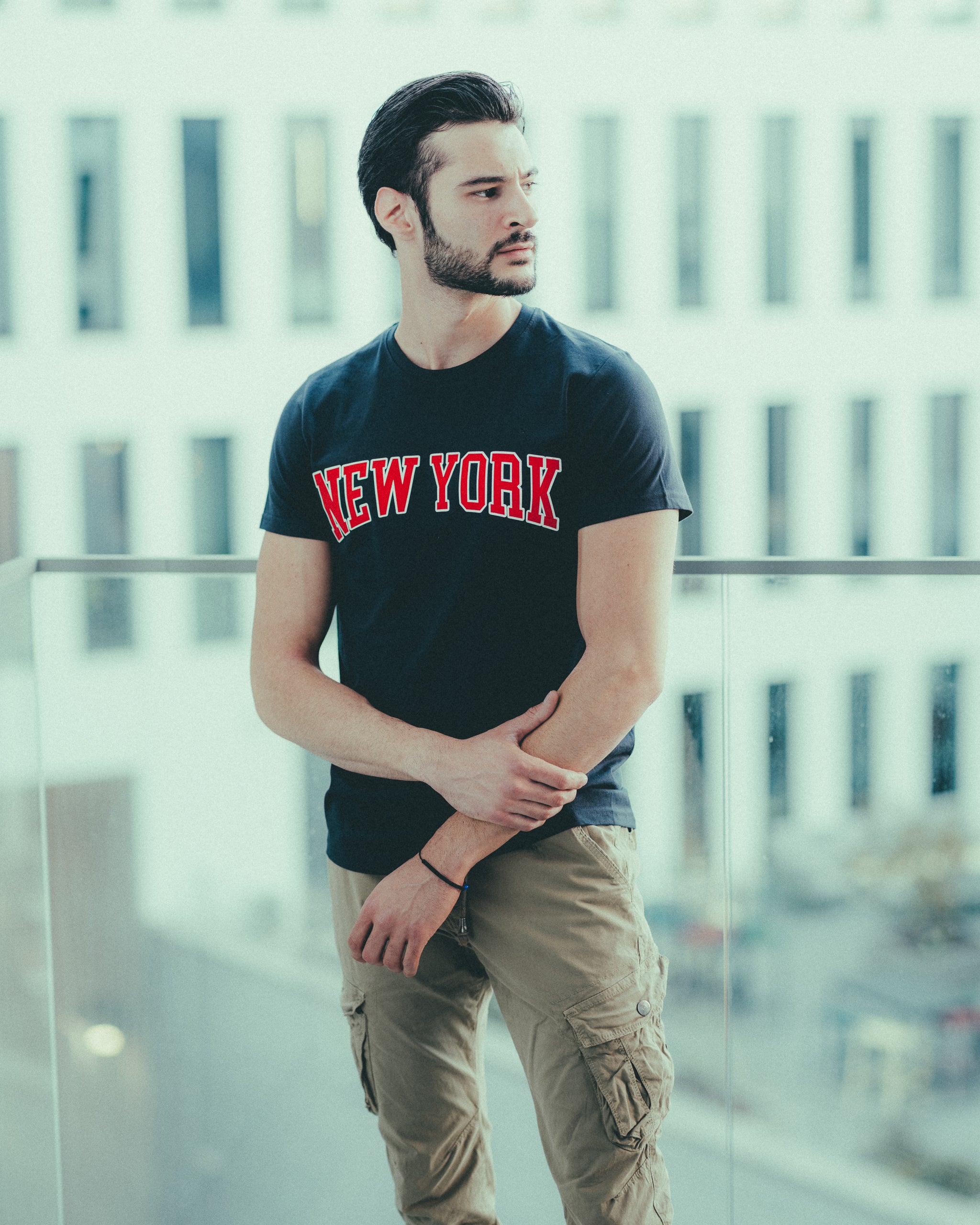 NEW YORK Marineblaues T-Shirt