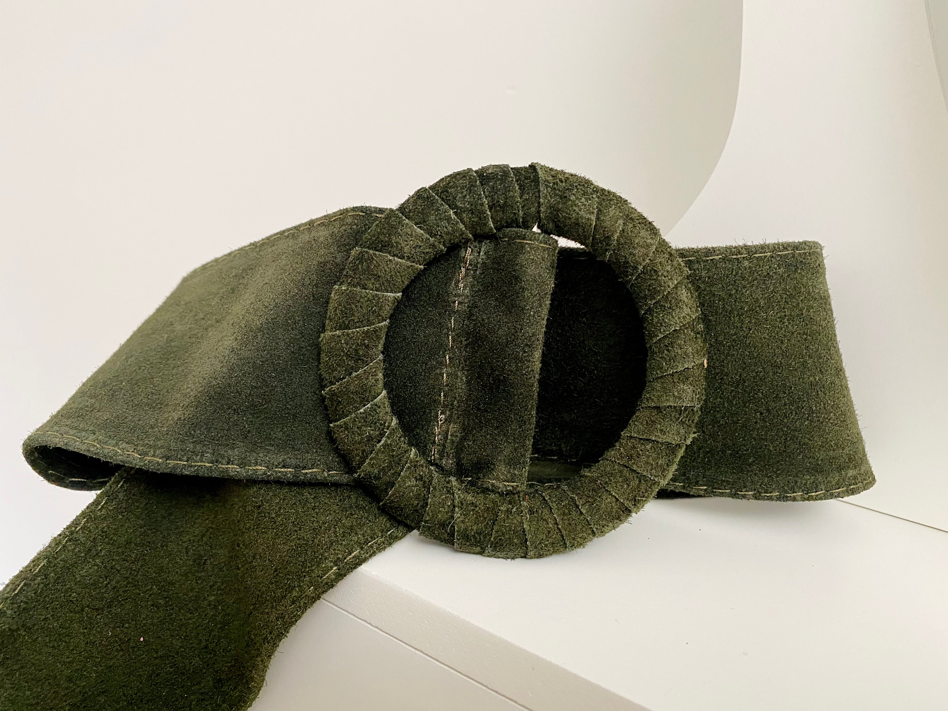 Ceinture en cuir vert kaki