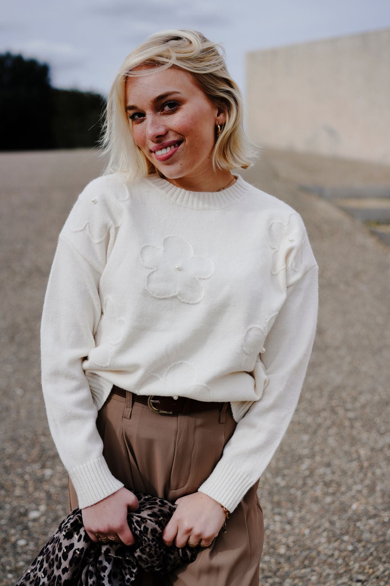 Pull YOLI blanc cassé