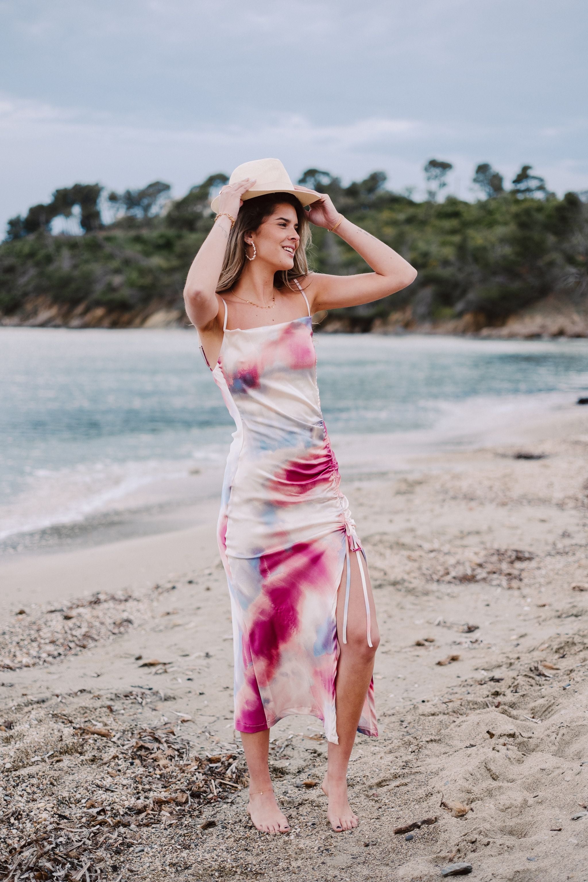 Robe tie and dye ISIS