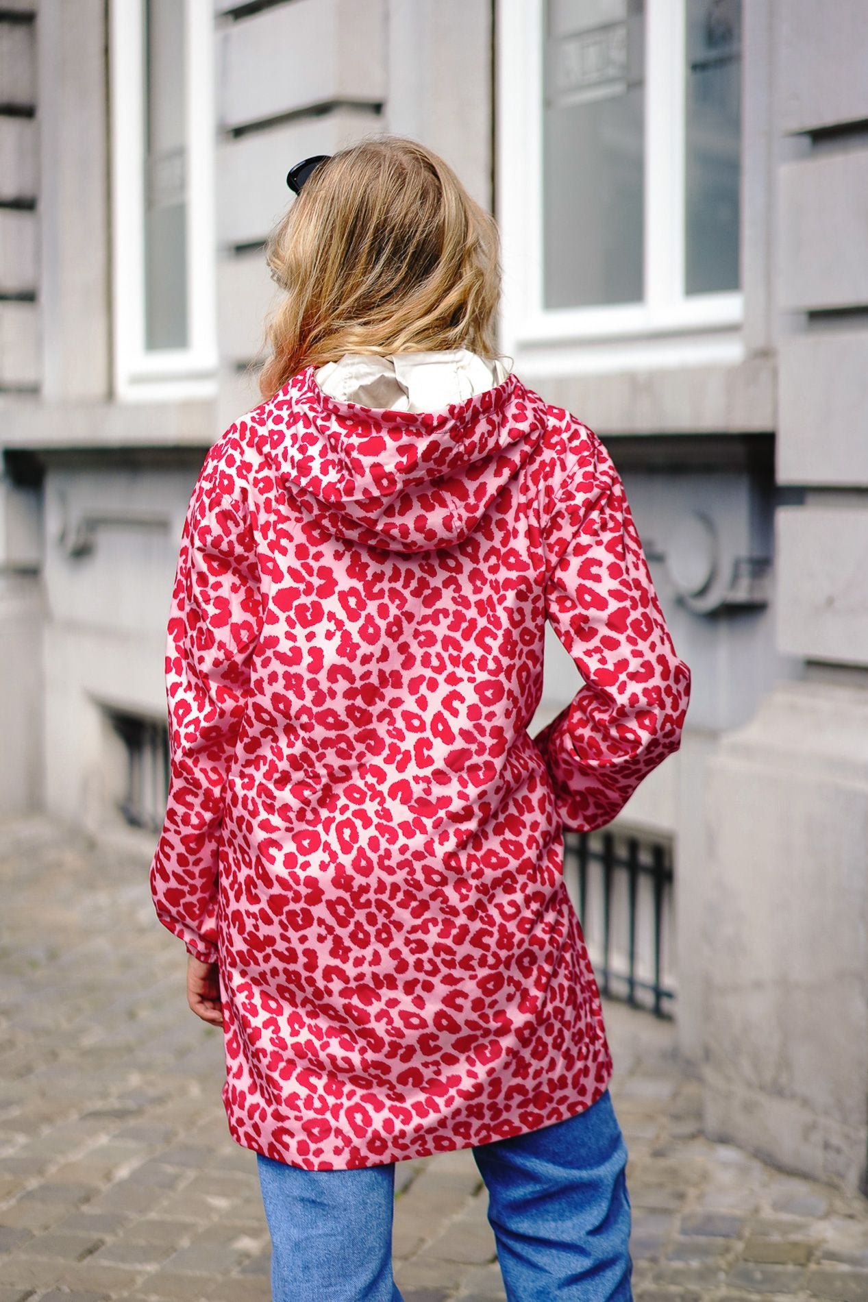 Wendbarer LIA-Parka mit Leopardenmuster in Rot und Gold