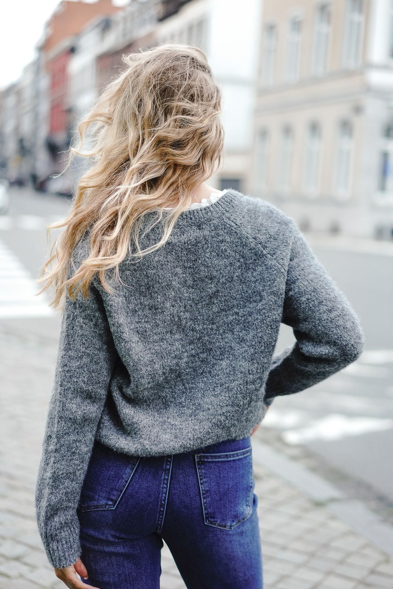 CLEMENCE grauer Pullover